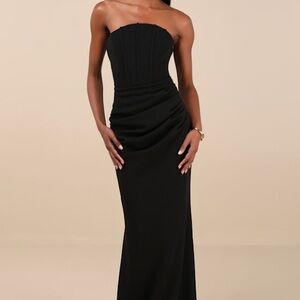 Elegant Black Strapless Evening Dress